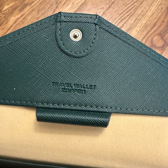 Zoppen Multi-Purpose RFID Blocking Passport Holder Travel Wallet Dark Green - Picture 3 of 7